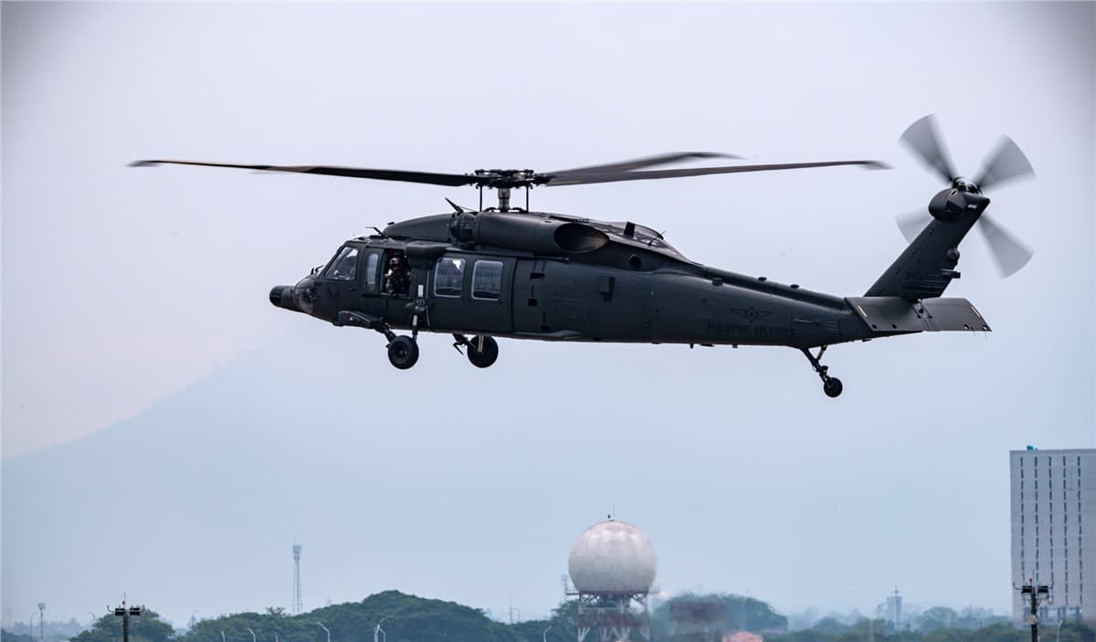 Lockheed Martin Delivers 10 Black Hawk Helicopters to the Philippines