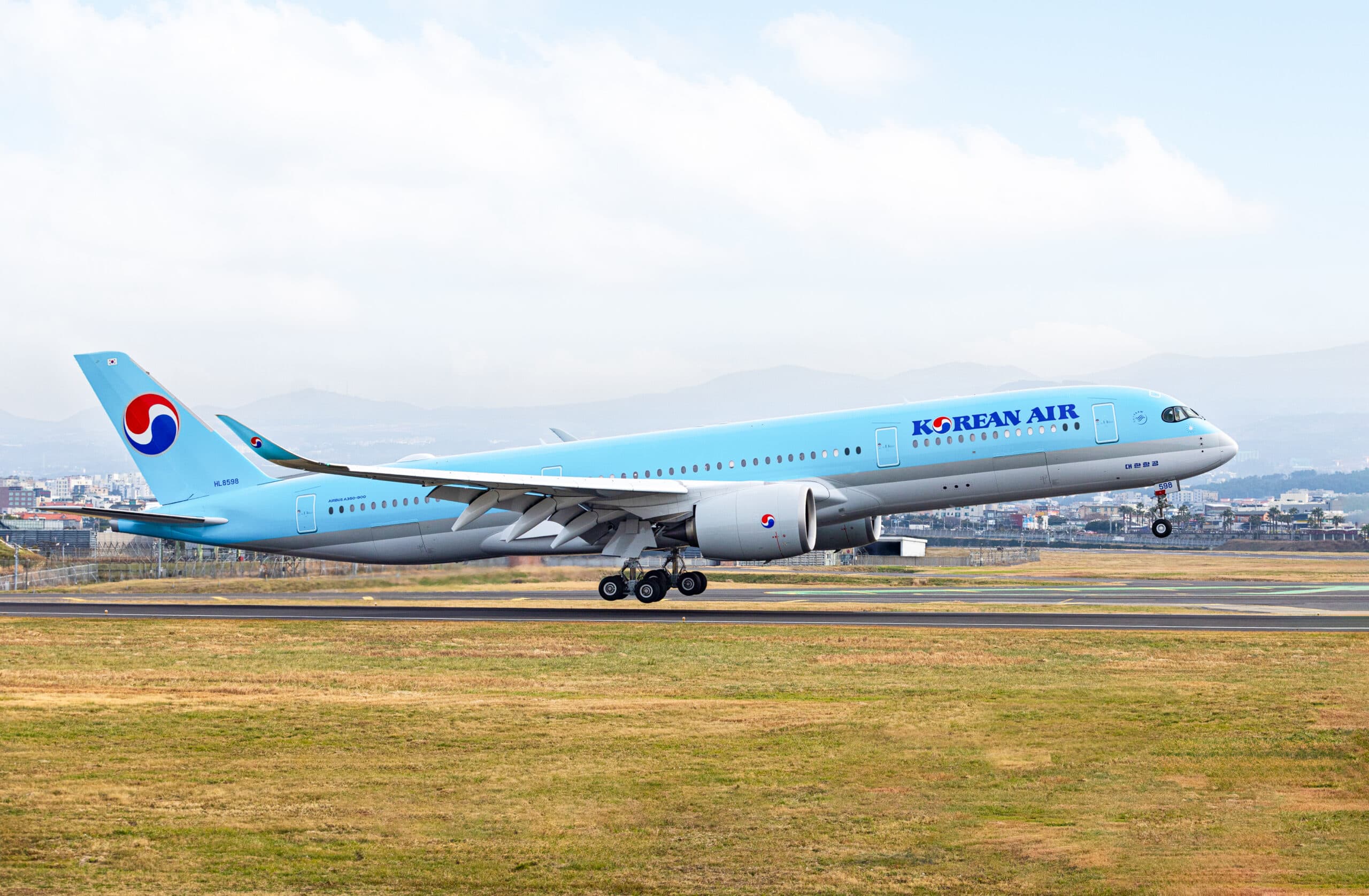 Korean Air Launches Airbus A350-900 Operations